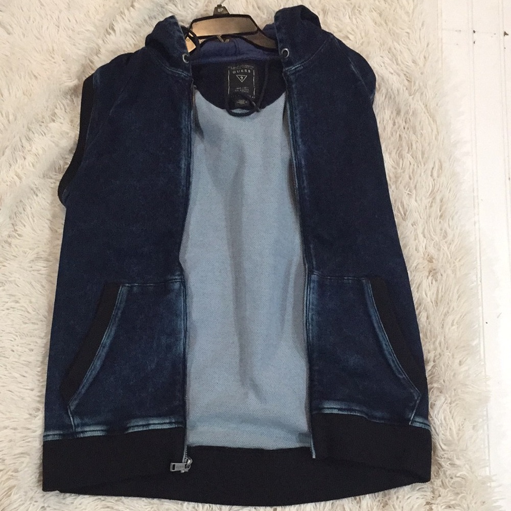 Guess sleeveless hoodie